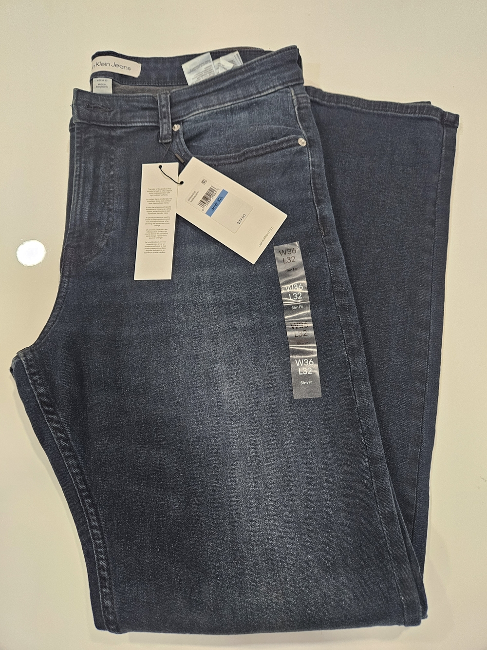 Mens Calvin Klein Jeans dark indigo straight-leg Slim denim. 36 X 32 NWT